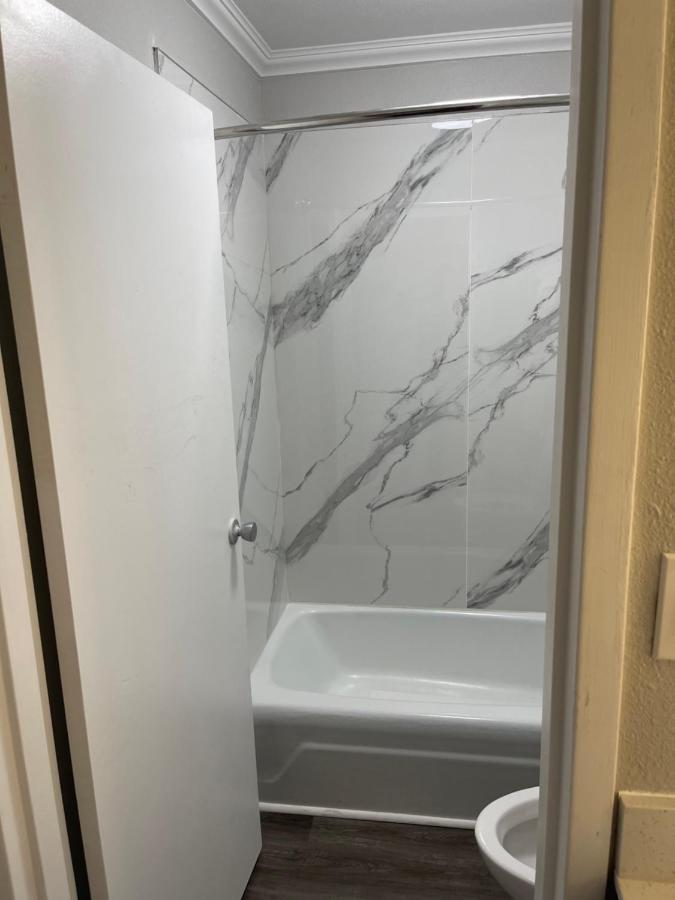 Mainstay Suites Florence Bagian luar foto