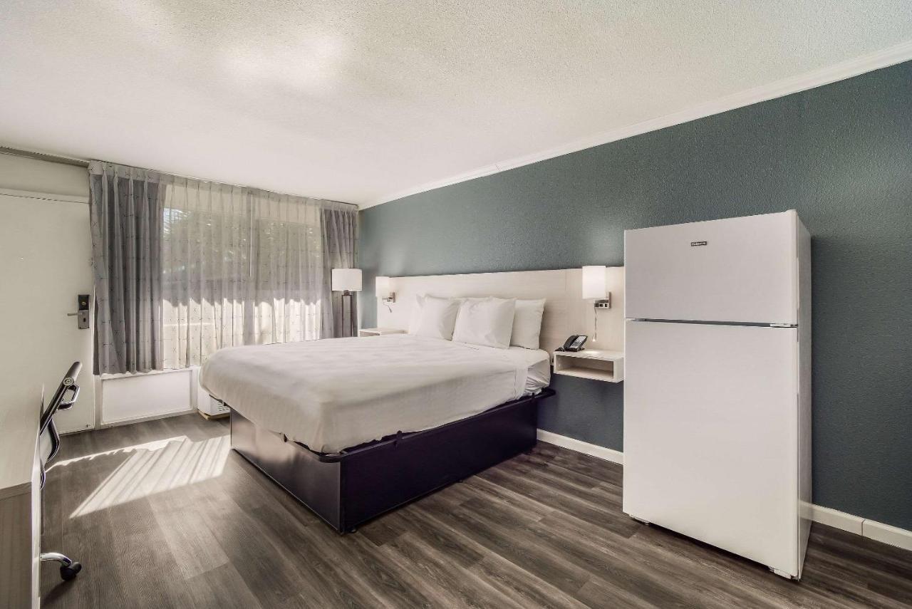 Mainstay Suites Florence Bagian luar foto