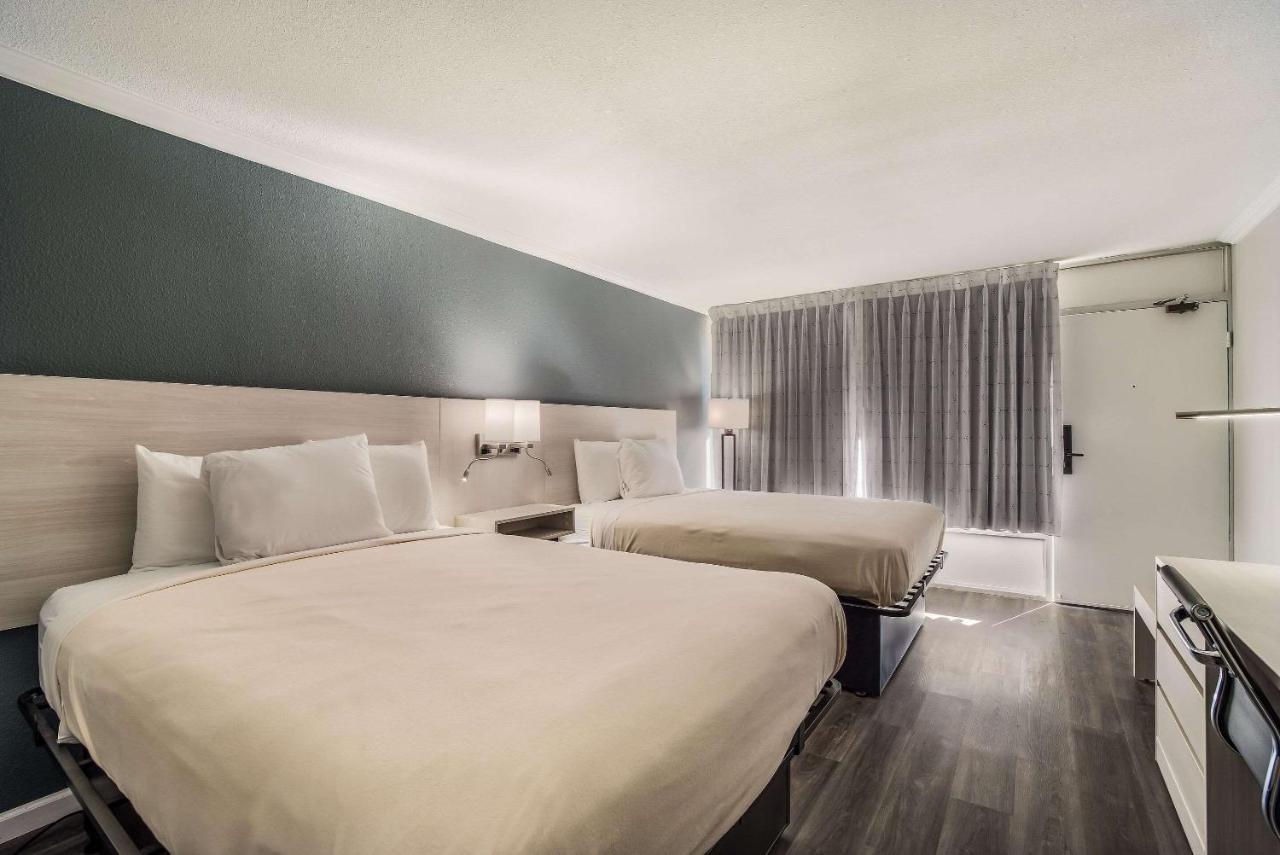 Mainstay Suites Florence Bagian luar foto