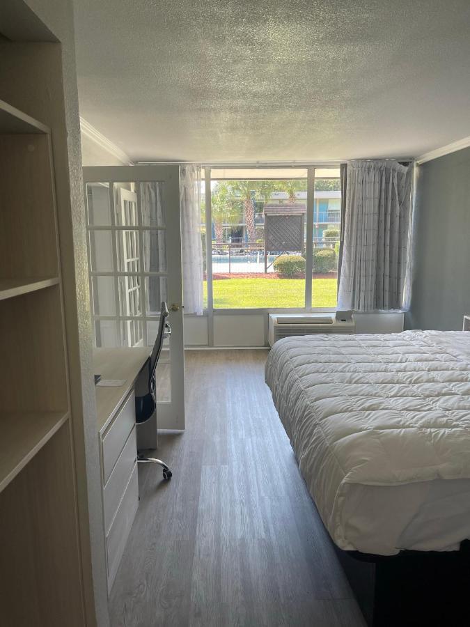 Mainstay Suites Florence Bagian luar foto