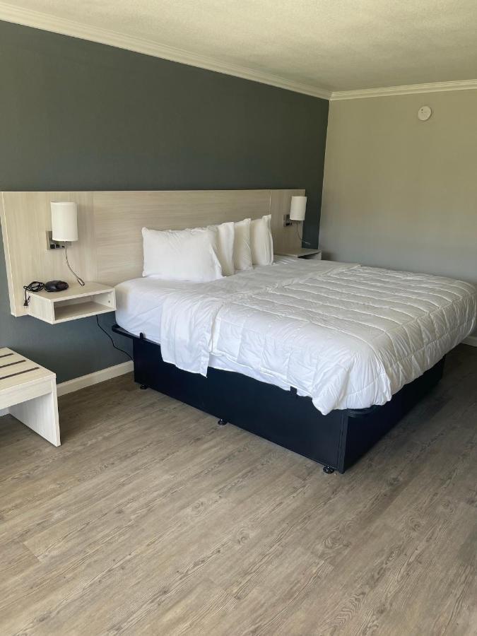 Mainstay Suites Florence Bagian luar foto